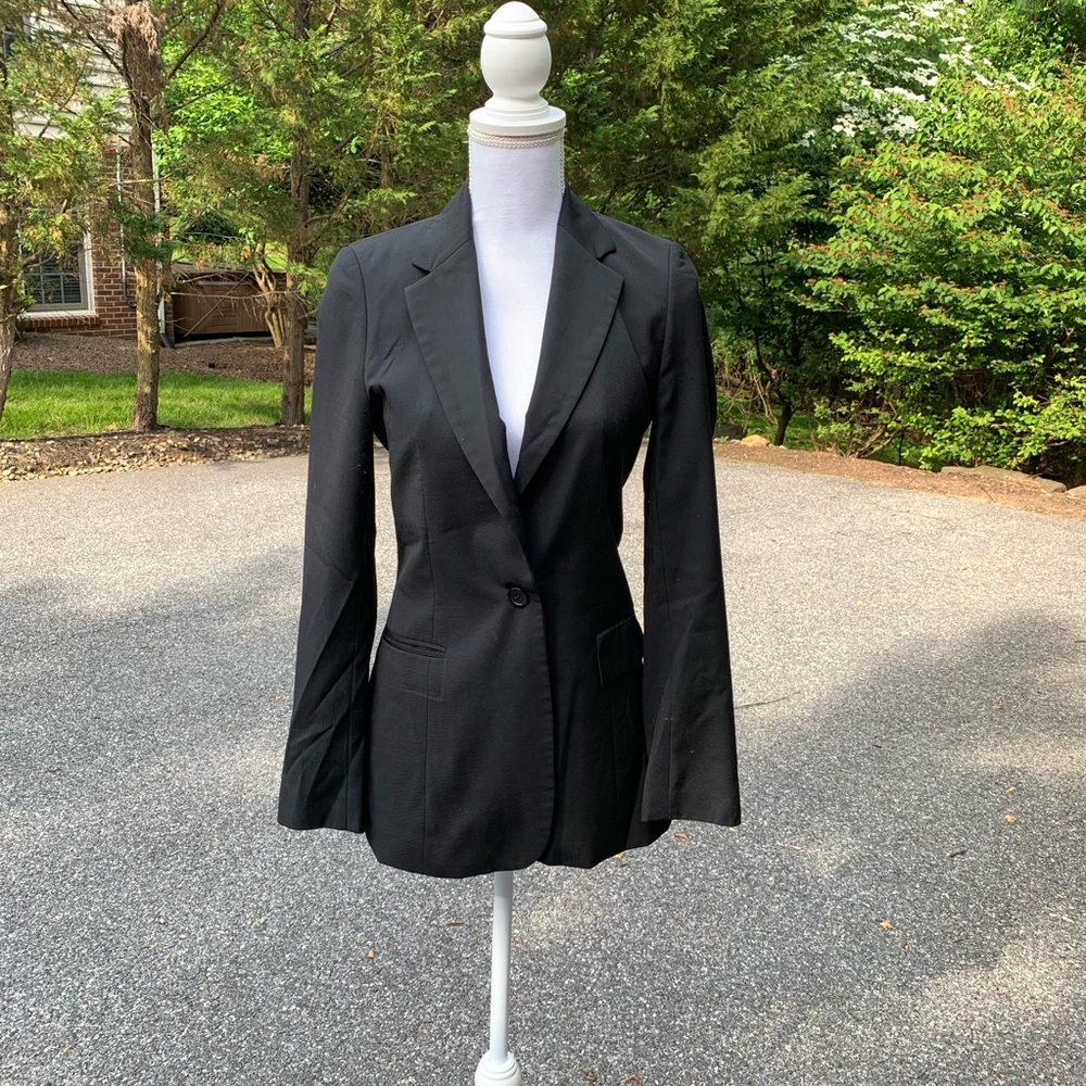 Tart Black Blazer
